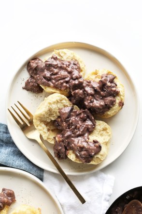 30-minute-Vegan-Biscuits-and-Gravy-Flaky-biscuits-and-savory-peppery-gravy-vegan-breakfast